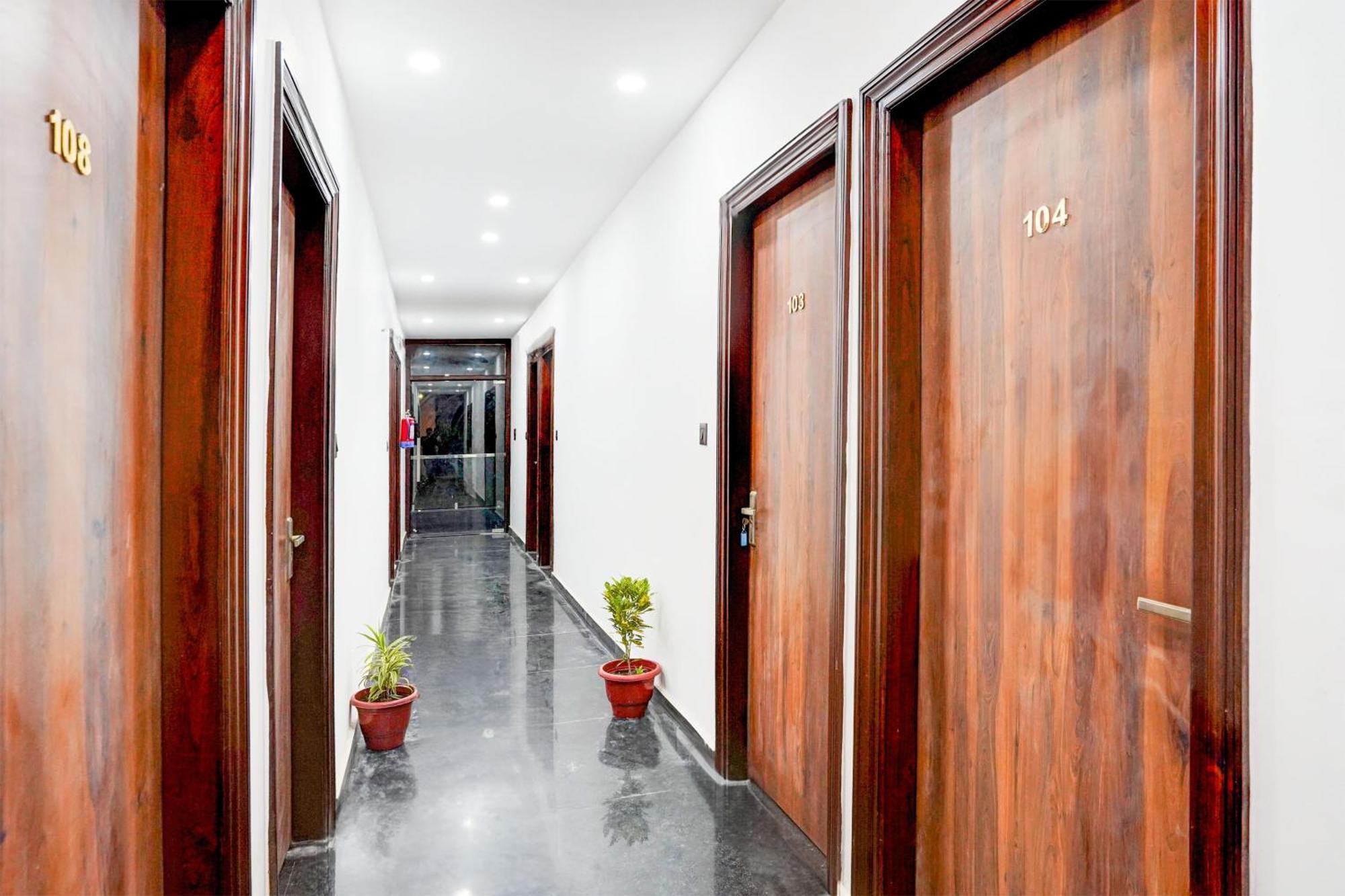 Super Collection O 63 A Noida Hotel ภายนอก รูปภาพ