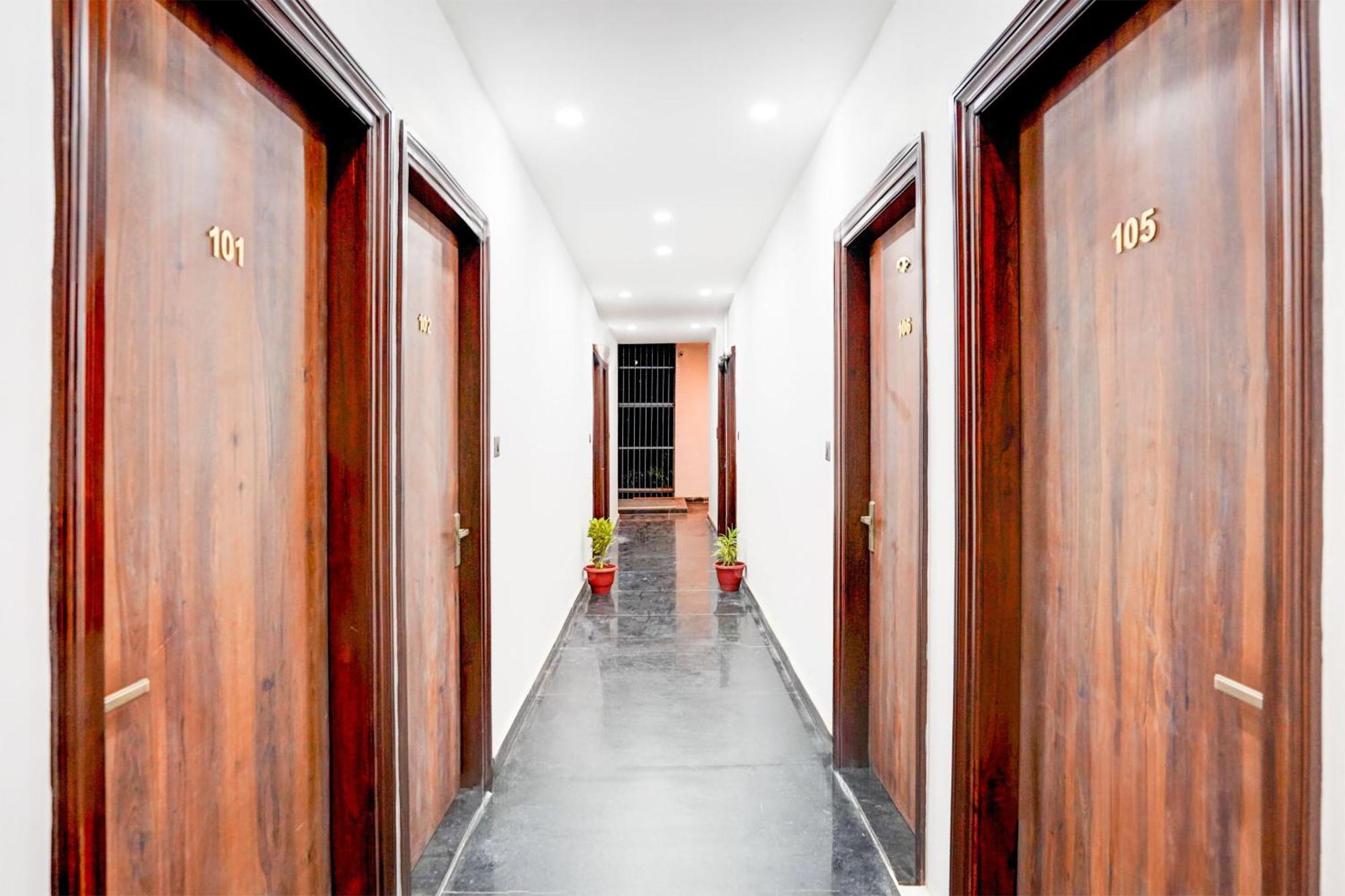 Super Collection O 63 A Noida Hotel ภายนอก รูปภาพ
