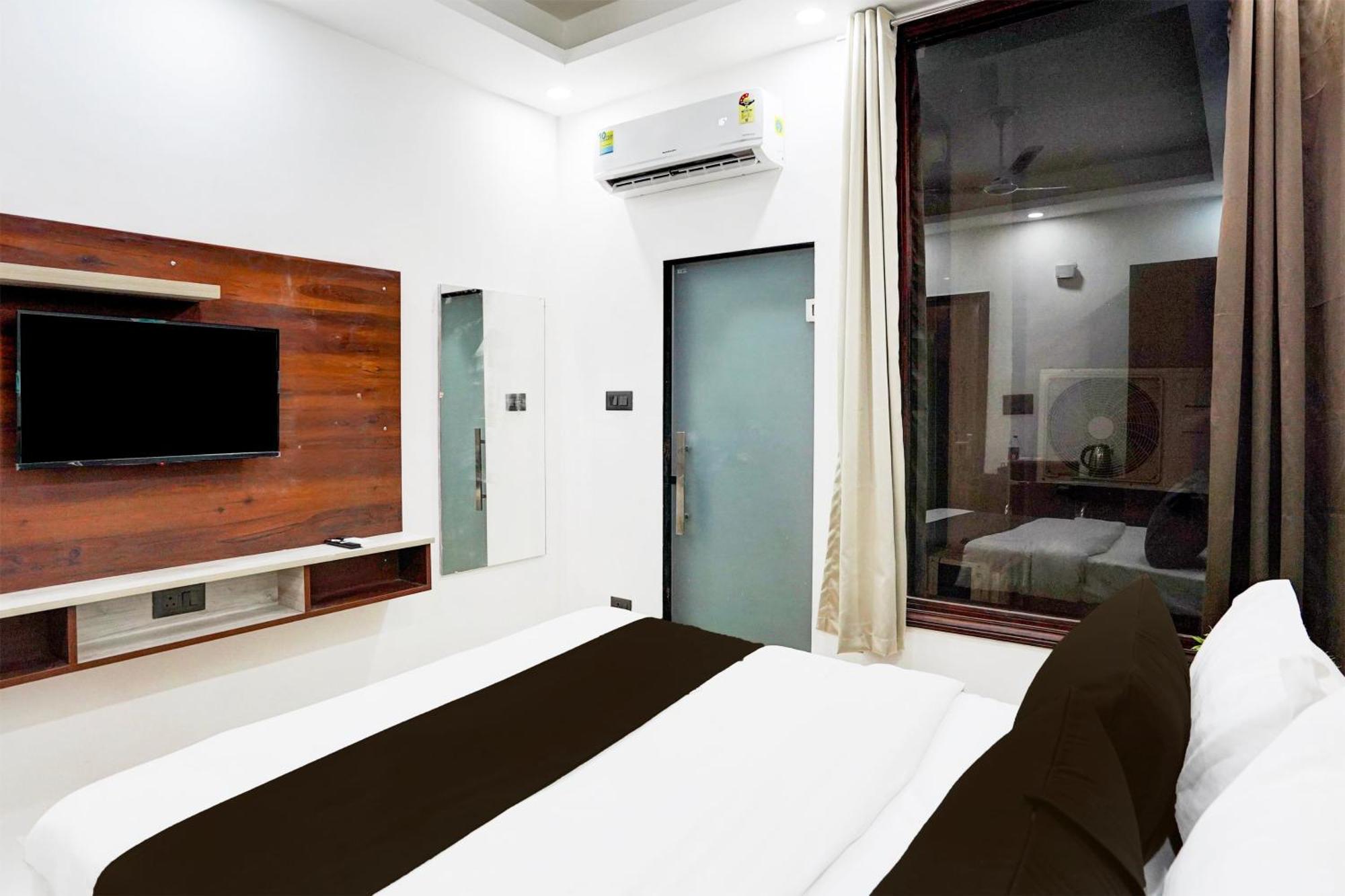 Super Collection O 63 A Noida Hotel ภายนอก รูปภาพ
