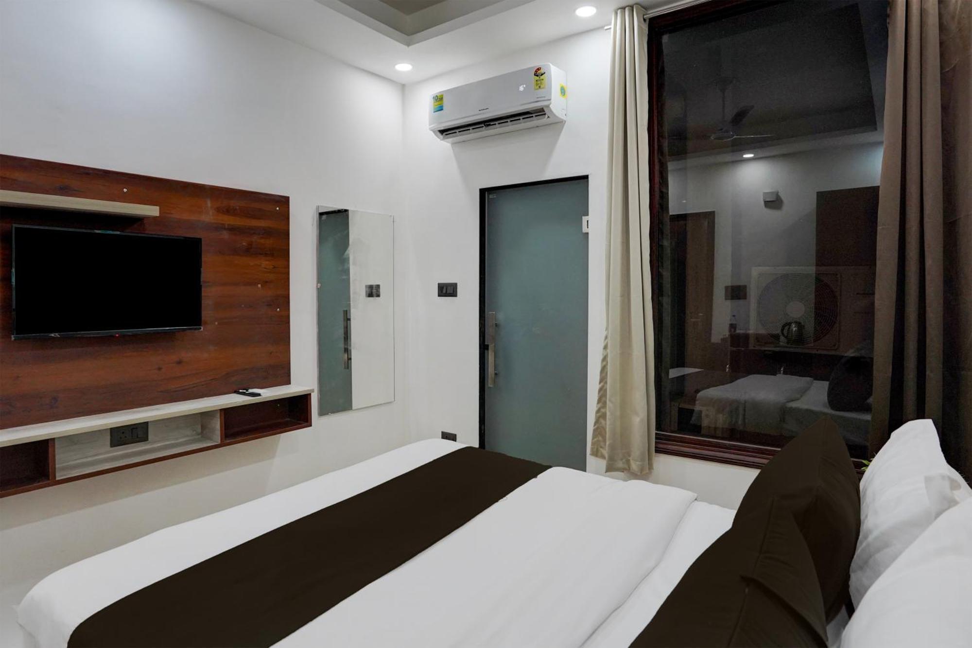 Super Collection O 63 A Noida Hotel ภายนอก รูปภาพ